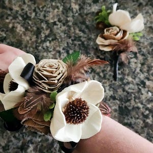 Holz Ansteckblume Boutonniere Set: Elfenbein, Schwarz und Braun