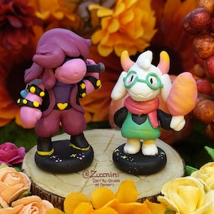 Custom Sculpted Mini - 1-2 Inch - Personalized OC YCH Commission Clay Charm or Figure (MUST read info slides before ordering/inquiring!)