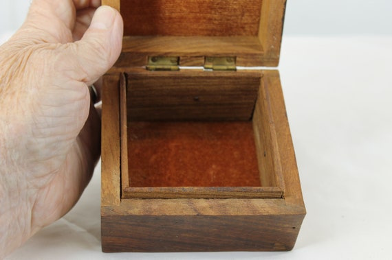 Trinket Box With Inlaid Brass Vintage 4 x 4 x 2 1… - image 8