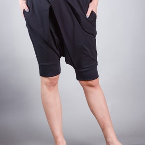 Capris de talla grande para mujer, calzones negros, pantalones de entrepierna caída, joggers de entrepierna caída para mujer, pantalones harén, pantalones, ropa de talla grande imagen 6