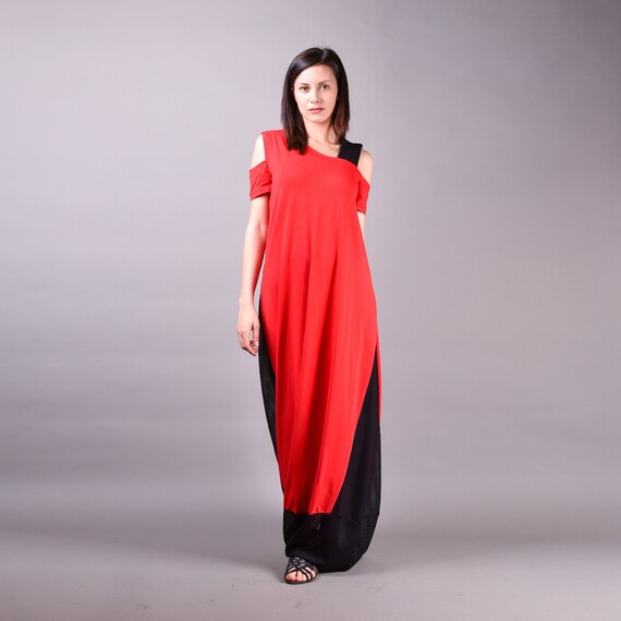 knee length dresses for ladies Loose-Fit Cold-Shoulder ONE-SIZE Caftan Dress / mc2-2005 main image 0