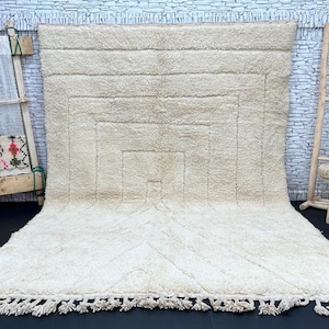 Handmade Moroccan Berber Rug: Wool Shag Beni Ourain Rug