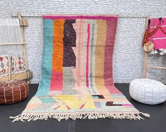 Handmade Multicolored Wool Moroccan Rug: Bohemian Boujaad Carpet (5x9 ft)