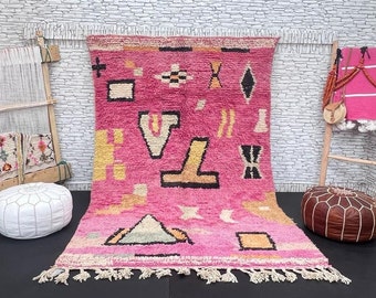 Pink Moroccan Rug: Abstract Berber Wool Carpet (6.4x8.5 ft)