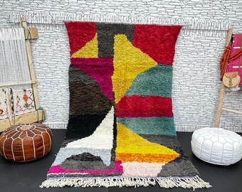 Vintage Berber Boujad Rug: Handwoven Moroccan Wool Rug (4.8x8ft)