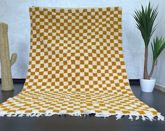 Handmade Beni Ourain Rug: Checkered Sheep Wool, Yellow & White (8.2 x 5.4 ft)