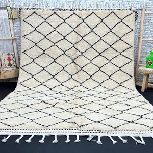 Handmade Moroccan Berber Rug: Diamond Trellis, All Wool