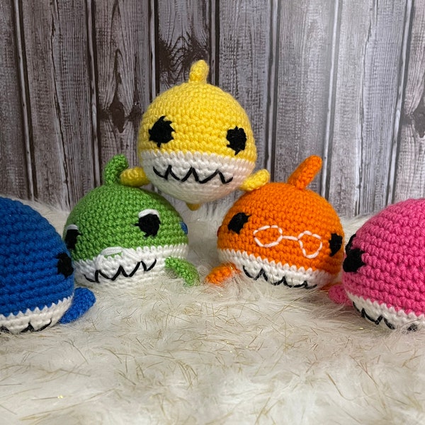 Baby shark family