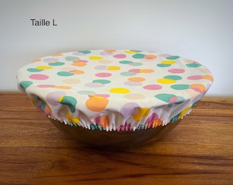 Charlotte para plato, funda para plato, cero residuos, confeti multicolor sobre fondo blanco
