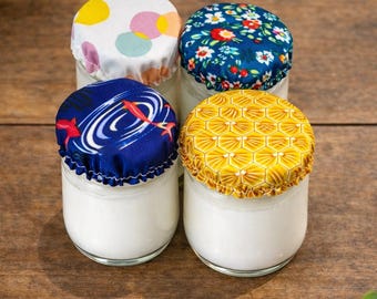 Juego de 4 vasos surtidos para yogur de 5-6 cm de diámetro.