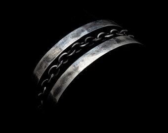 Brutalist chain cuff