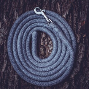 Cotton lead rope 2.10 m – gray, for ponies, goats, sheep, and alpaca | 100% cotton with stainless steel snap hook | Sustainable & lightweight