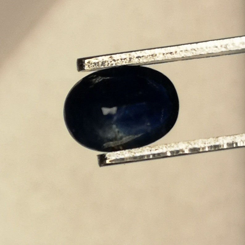 Saphir bleu Chauffé avec résidus d'Afrique Ovale 0.84 Carat 6.0 x 4.5 x 3.3 mm image 4