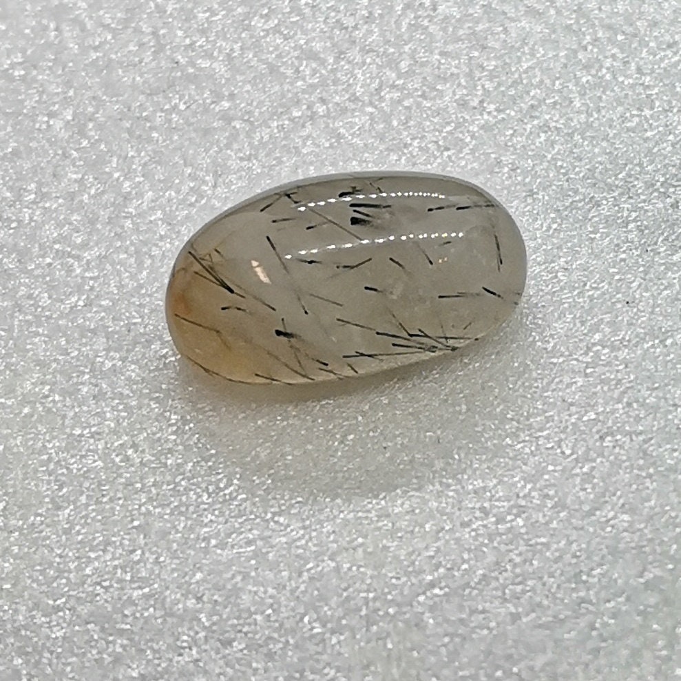 Quartz à Tourmalines - 10.30Cts 17x9.5x8 mm