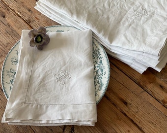 11 monogrammed napkins, JL or IL, hand embroidered pure linen, vintage French
