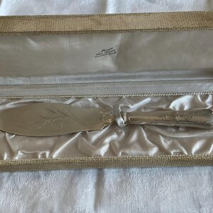 Vintage silver plated cake server in original box, engagement gift, wedding gift, boho chic wedding, pie server