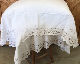 STUNNING set of 2 matching pure linen pillow cases with huge trim and Richelieu lace