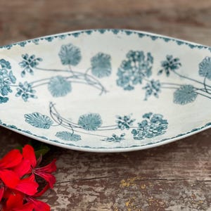 Muy bonito terre de fer ravier antiguo, guarnición, jabonera, fuente, geranios Sarreguemines