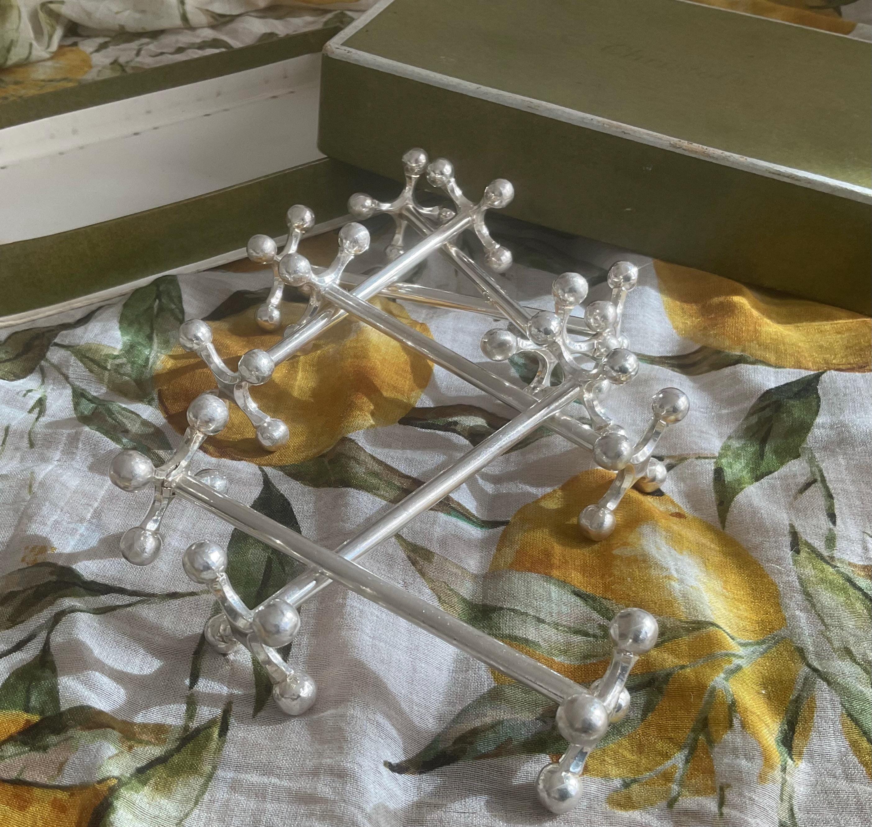 【美品】CHRISTOFLE Paris、銀製ナイフレスト 美品】CHRISTOFLE Paris、銀製ナイフレスト Christofle Paris