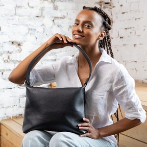 Top Trending Black Cute Shoulder Bags for ladies - New Trendy