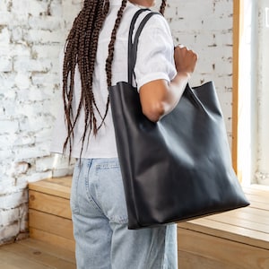 BLACK LEATHER HANDBAG Big tote bag  Laptop bag women Custom laptop bag Luxury handmade tote bag for women,handcrafted gift for her