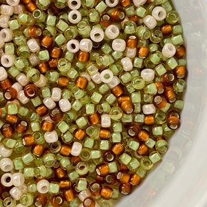TOHO seed beads, 8/0 seed beads mix, size approx 2.5mm, red seed beads, partial picasso finish, 10 grams