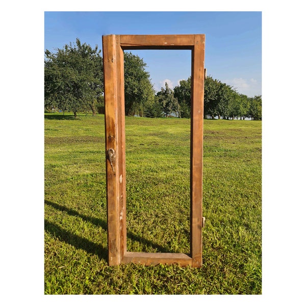 Ancien cadre de fenêtre en bois rustique, cadre de fenêtre en bois recyclé