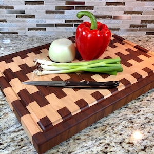 Personalized Cutting Board, End Grain Cutting Board, Butcher Block End Grain Cutting Boards, with Juice Groove