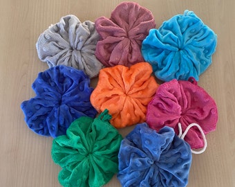 Washable shower flower in ultra-soft minky for gentle cleansing of the skin