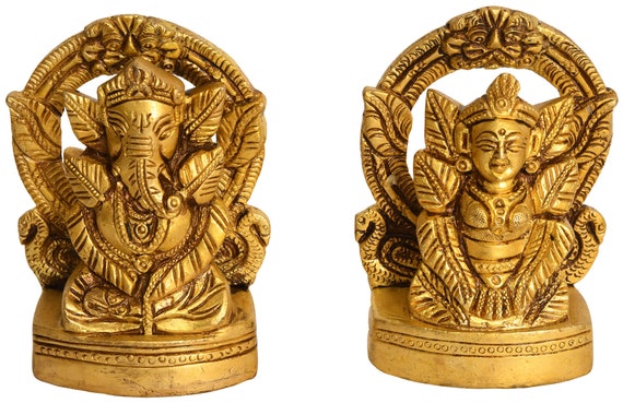 Lakshmi Ganesha with Pipal Leaf Decoration | Etsy