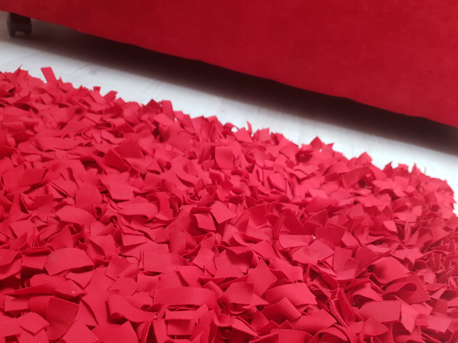 Attractive Big Red Rag Rug, Beautiful Rug to Brighten Any Home Room