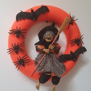 Halloween Outdoor, Halloween Decor, Scary Halloween Wreath, Front Door Halloween, Witch Decor, A Wreath with an Old Lady Broom