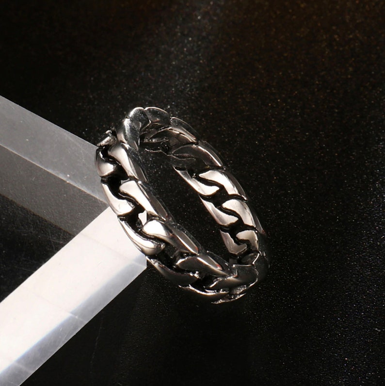 Hip Hop Curb Link Cuban Chain Mens Statement Ring Thumb Pinky Ring Luxury Stainless Steel Cuban Link Ring
