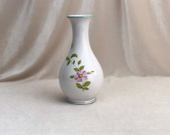 White porcelain flower vase for home decor LEDA Bavaria