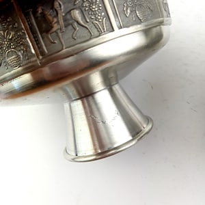 Vintage Konge Tinn pewter tin bowl with Sweden horseman and flowers pattern and bas-reliefs by Tenn Bollnäs