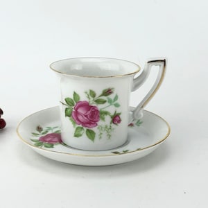Hartporzellan vintage cup with a matching plate from Germany