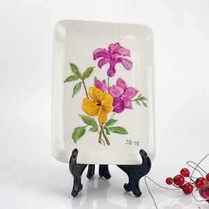 Retro platter from 20th century Germany for celebrations with hand painted picture