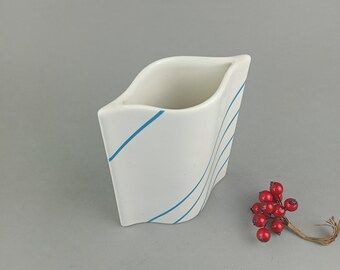 Hoganas Ceramic ヴィンテージ ホワイト セラミック花瓶。スウェーデン