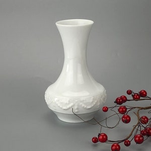 White Royal Porzellan Bavarian tall porcelain vase for flowers by KPM made in Germany
