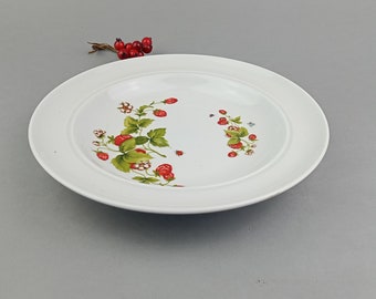 Vintage Ilmenau white porcelain desert plate. MAde in DDR (GDR)