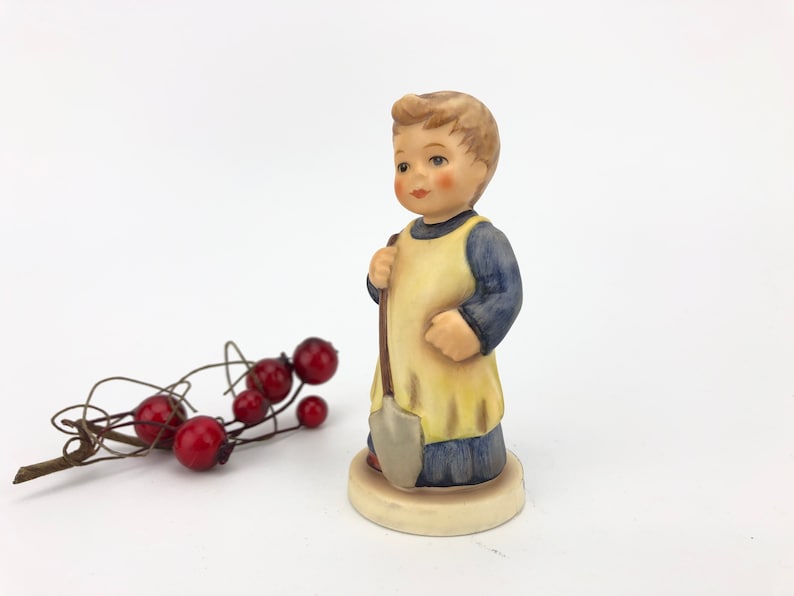 Gardener vintage figurine made by Goebel
