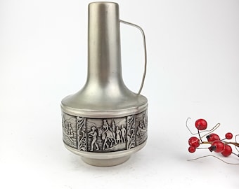 Vintage Konge Tinn pewter jug vase and volumetric bas-reliefs  on the side. Manufactured by Norsk tinn pewter, Norway