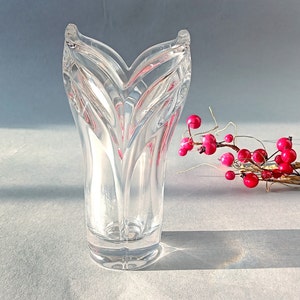 Vaso per fiori insolito in cristallo spesso trasparente lucido bleikristall dalla Germania