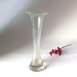 Tall vase hand blown in clear glass. Vintage from Europa 60s