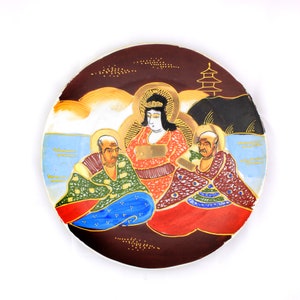 Vintage Colorful vintage Japanese Moriage Satsuma plate with gold. Made in the Japan