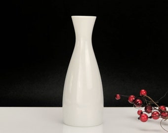 Stylish white porcelain flower vase made in Europe. Collection 1234\0