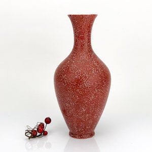 Porcelain &quot;Granula&quot; red vase by Schumann Arzberg Bavaria, Germany