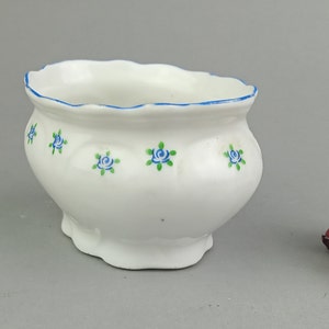 Retro vintage white porcelain gravy boat  made in Japan