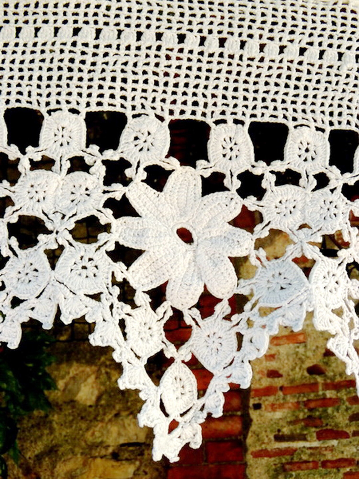 RIDEAU CROCHET MAIN ARTISANAT FRANCAIS A FINIR BLANC 60CMX6 50