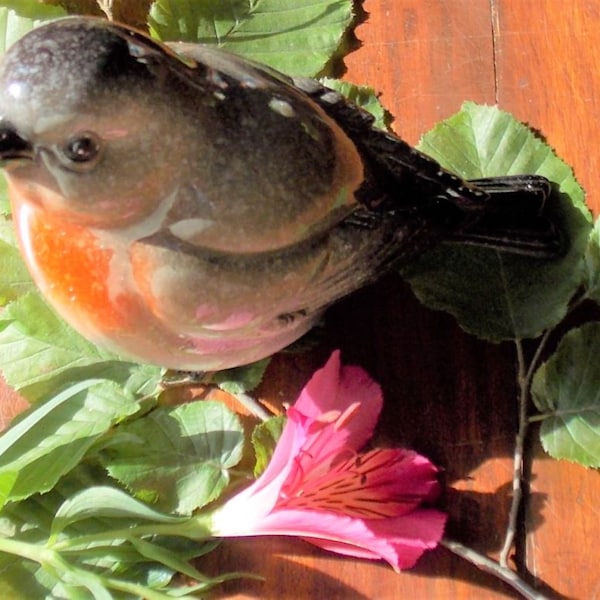 OISEAUX   de  COLLECTION en  résine polychrome MOINEAU à tête grise